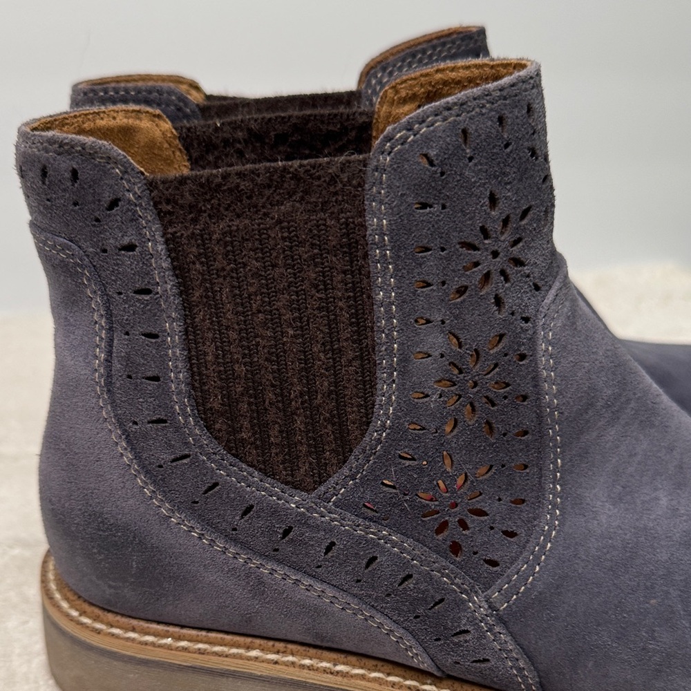 Comfortiva Raya Chelsea Booties - Picture 5 of 14